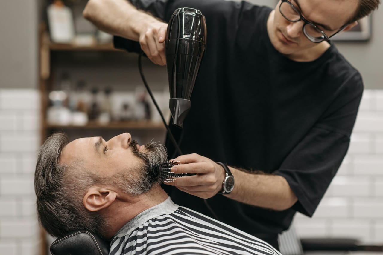 Ten Hairstyles for the Modern Gentleman in 2025